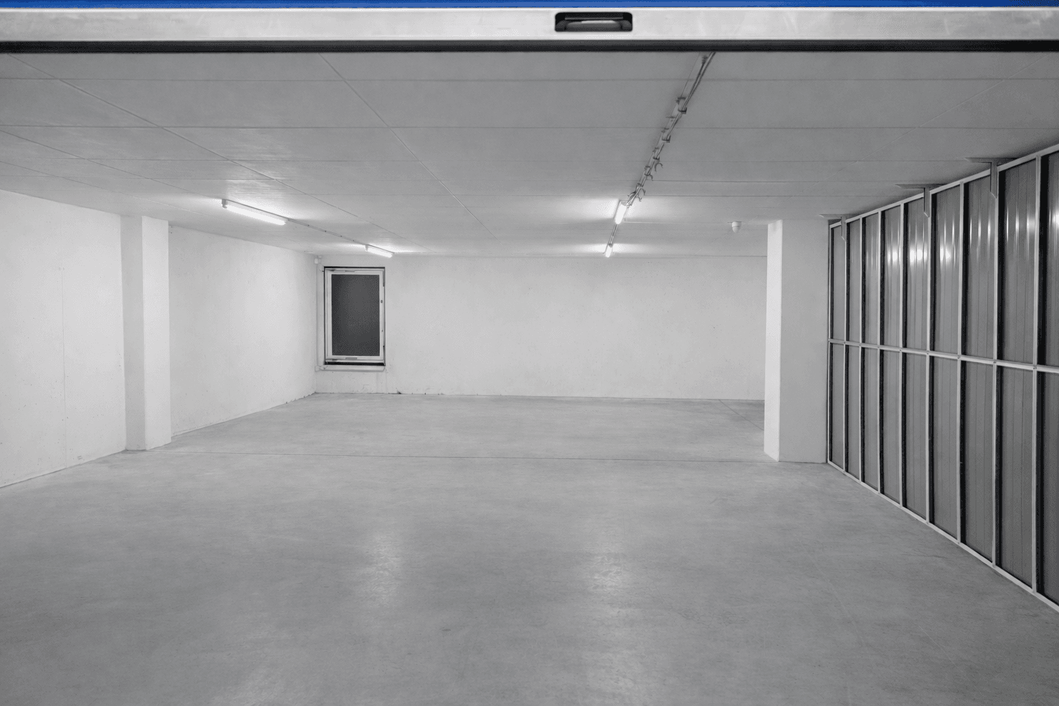 Pronájem nebytového prostoru 137 m², Chiemgaustraße 107, München, Bavorsko Pronájem nebytového prostoru 137 m², Chiemgaustraße 107, München, Bavorsko