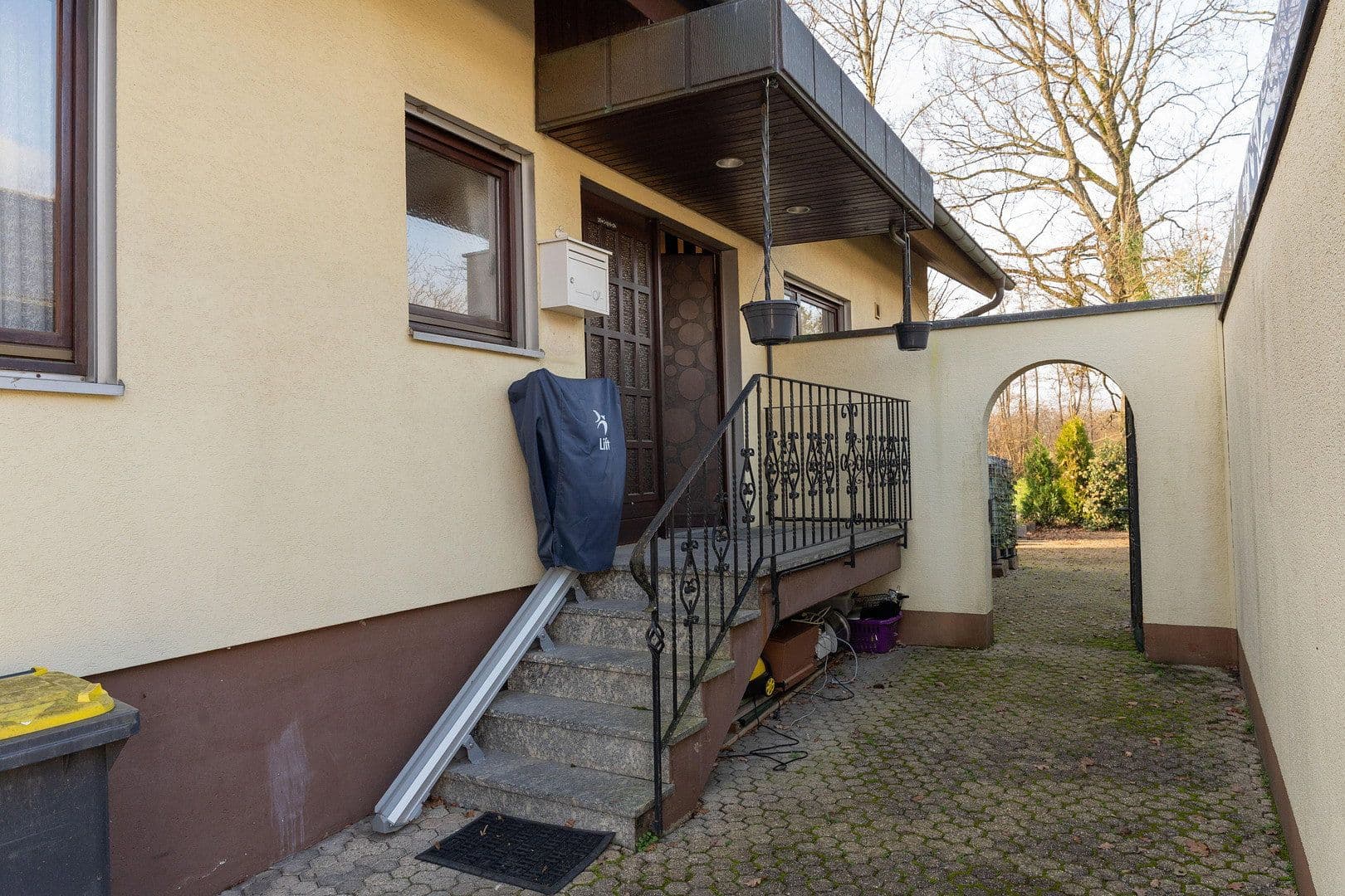 Prodej domu 160 m², pozemek 690 m², Bühl, Bádensko-Württembersko Prodej domu 160 m², pozemek 690 m², Bühl, Bádensko-Württembersko