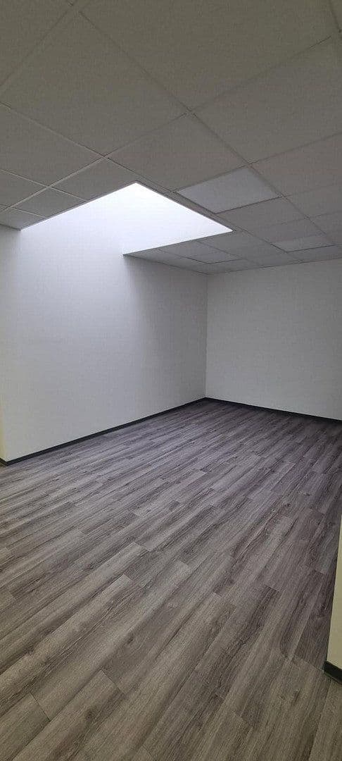 Pronájem kanceláře 30 m², Henstedt-Ulzburg, Šlesvicko-Holštýnsko Pronájem kanceláře 30 m², Henstedt-Ulzburg, Šlesvicko-Holštýnsko