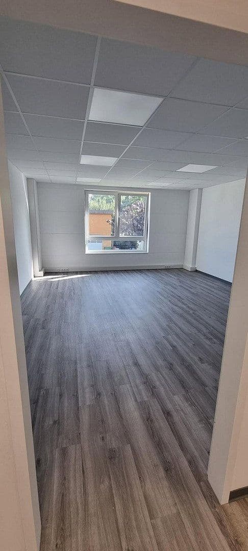 Pronájem kanceláře 30 m², Henstedt-Ulzburg, Šlesvicko-Holštýnsko Pronájem kanceláře 30 m², Henstedt-Ulzburg, Šlesvicko-Holštýnsko