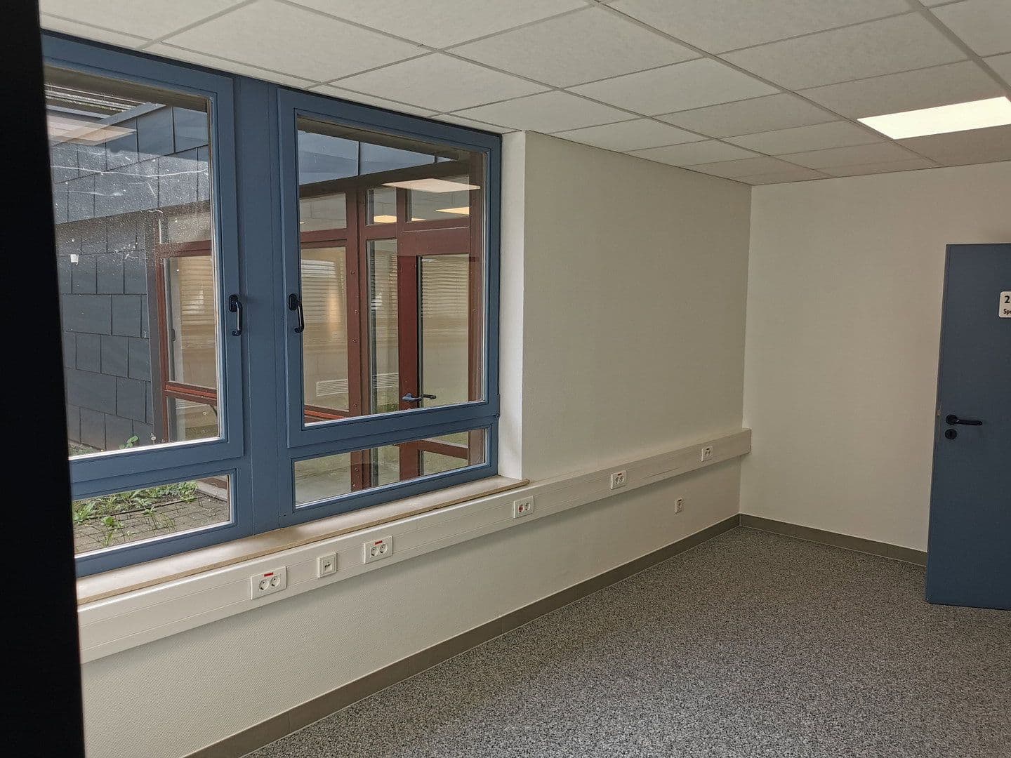Pronájem kanceláře 248 m², Oldenburger Straße 25, Delmenhorst, Dolní Sasko Pronájem kanceláře 248 m², Oldenburger Straße 25, Delmenhorst, Dolní Sasko