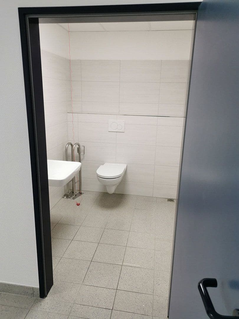Pronájem kanceláře 248 m², Oldenburger Straße 25, Delmenhorst, Dolní Sasko Pronájem kanceláře 248 m², Oldenburger Straße 25, Delmenhorst, Dolní Sasko