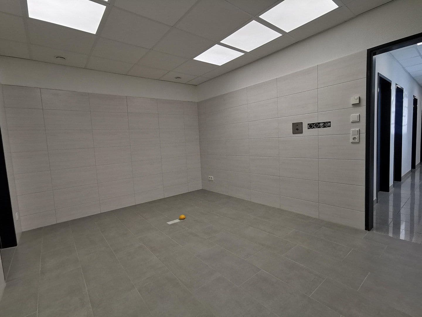 Pronájem kanceláře 248 m², Oldenburger Straße 25, Delmenhorst, Dolní Sasko Pronájem kanceláře 248 m², Oldenburger Straße 25, Delmenhorst, Dolní Sasko