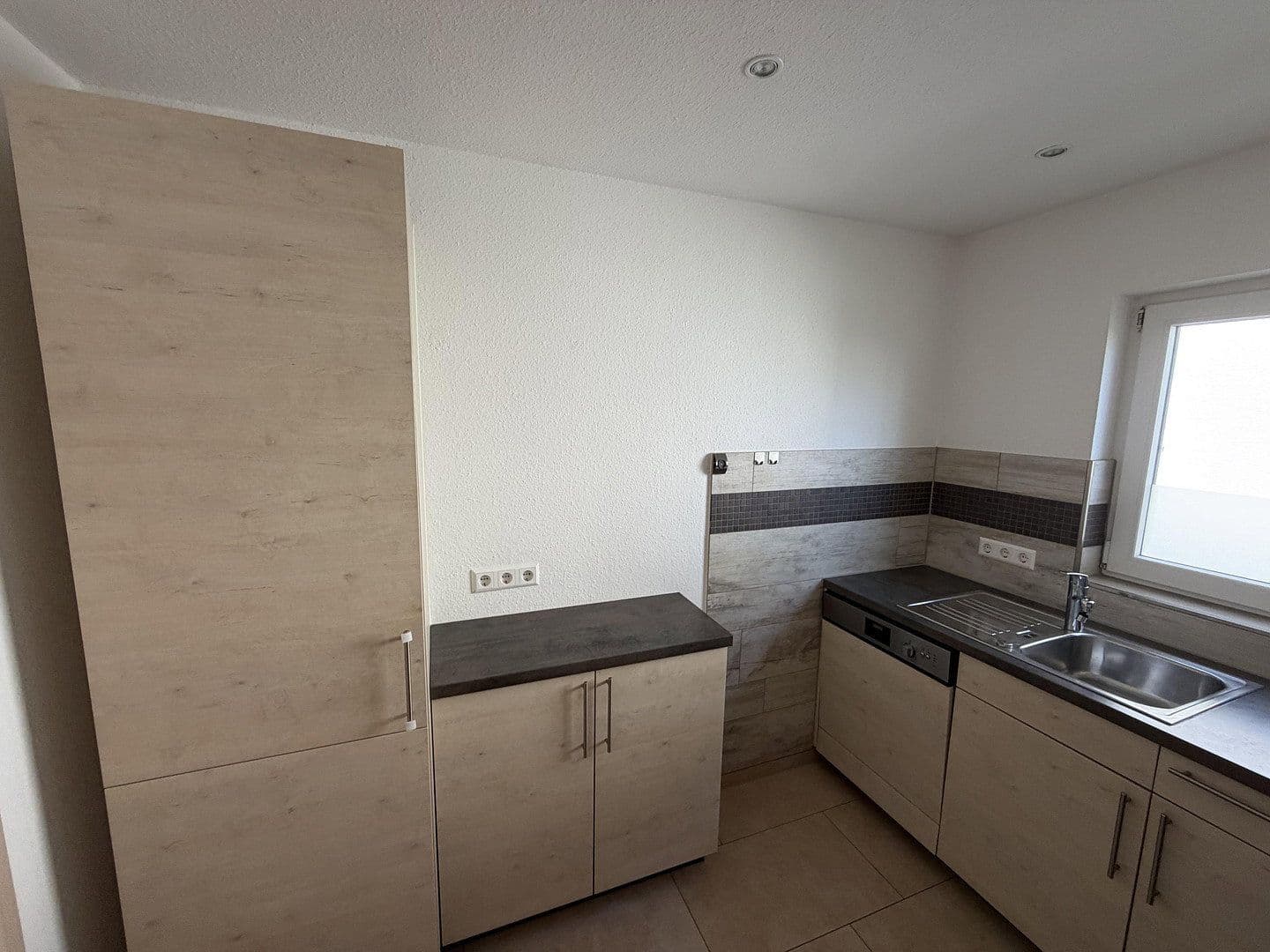 Pronájem bytu 2+1 57 m², Filderstadt, Bádensko-Württembersko Pronájem bytu 2+1 57 m², Filderstadt, Bádensko-Württembersko