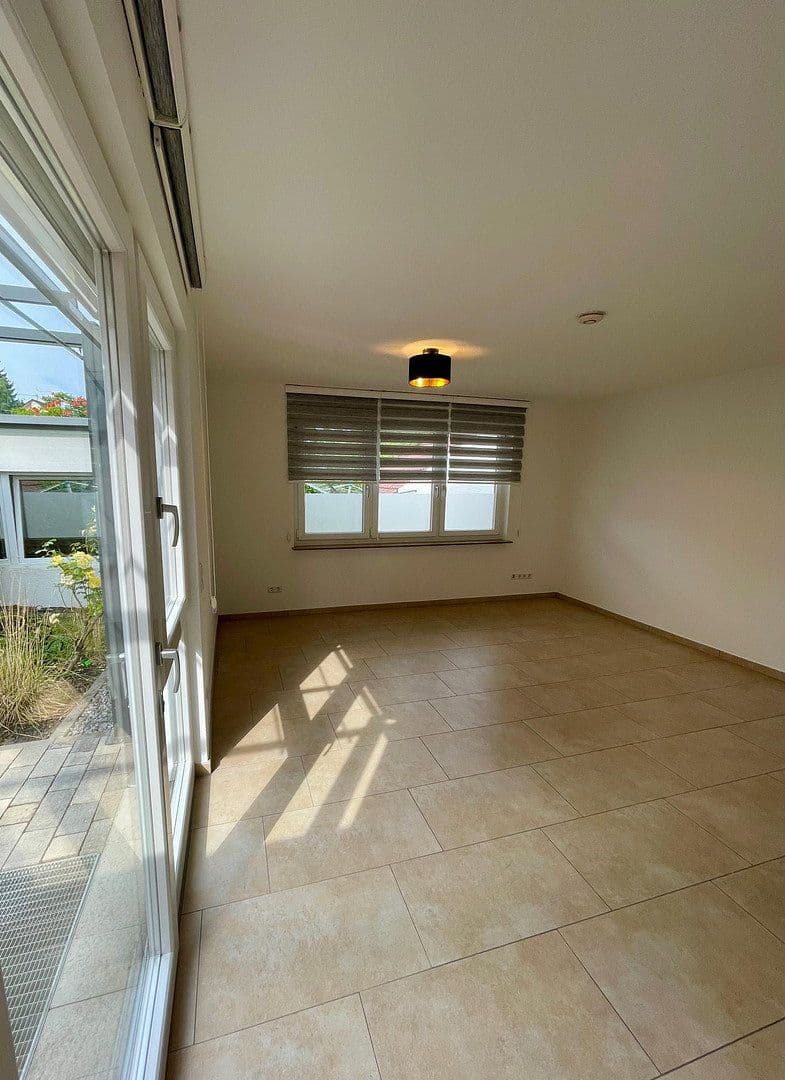 Pronájem bytu 2+1 57 m², Filderstadt, Bádensko-Württembersko Pronájem bytu 2+1 57 m², Filderstadt, Bádensko-Württembersko
