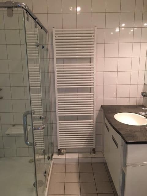 Prodej bytu 2+1 72 m², Fürstenbergerstr. 168, Frankfurt am Main, Hessen Prodej bytu 2+1 72 m², Fürstenbergerstr. 168, Frankfurt am Main, Hessen