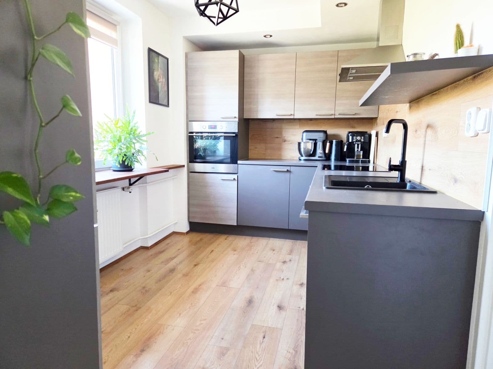Prodej bytu 4+1 110 m², Vyšehradská, Český Krumlov, Jihočeský kraj Prodej bytu 4+1 110 m², Vyšehradská, Český Krumlov, Jihočeský kraj