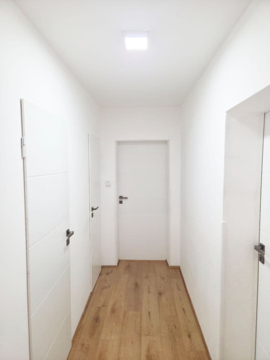 Prodej bytu 4+1 110 m², Vyšehradská, Český Krumlov, Jihočeský kraj Prodej bytu 4+1 110 m², Vyšehradská, Český Krumlov, Jihočeský kraj