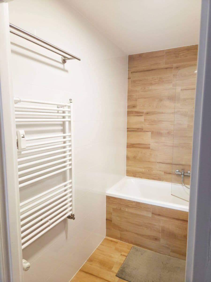 Prodej bytu 4+1 110 m², Vyšehradská, Český Krumlov, Jihočeský kraj Prodej bytu 4+1 110 m², Vyšehradská, Český Krumlov, Jihočeský kraj