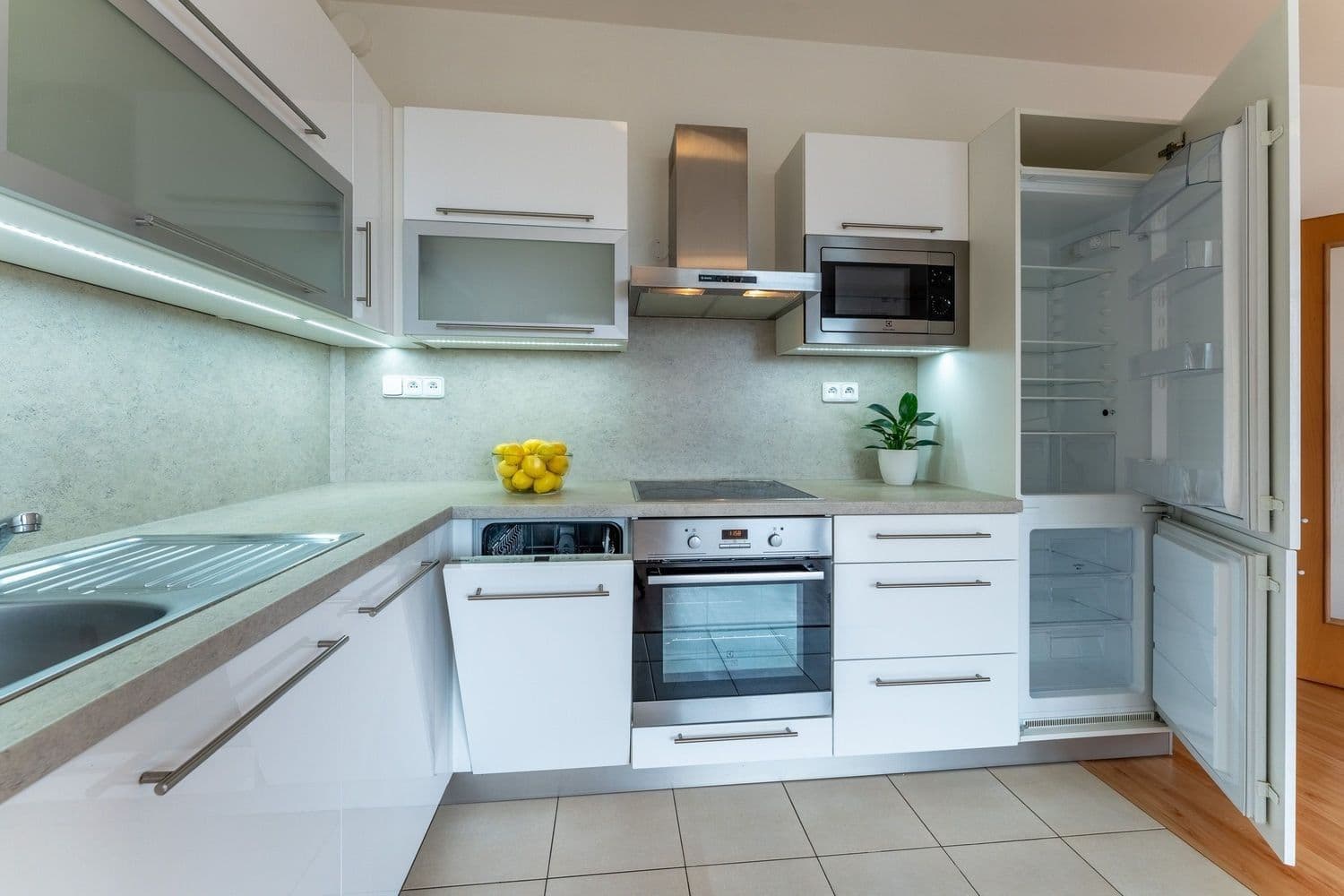 Prodej bytu 1+kk 38 m², Míšovická, Praha, Praha Prodej bytu 1+kk 38 m², Míšovická, Praha, Praha