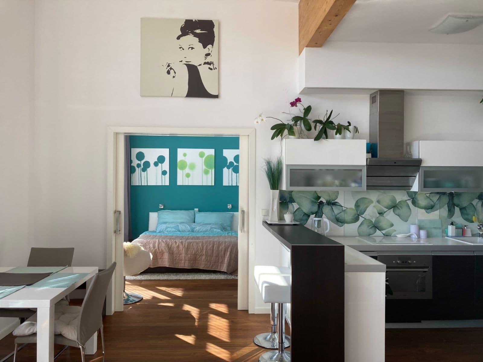 Pronájem bytu 2+kk 56 m², U Náměstí, Dolní Břežany, Středočeský kraj Pronájem bytu 2+kk 56 m², U Náměstí, Dolní Břežany, Středočeský kraj
