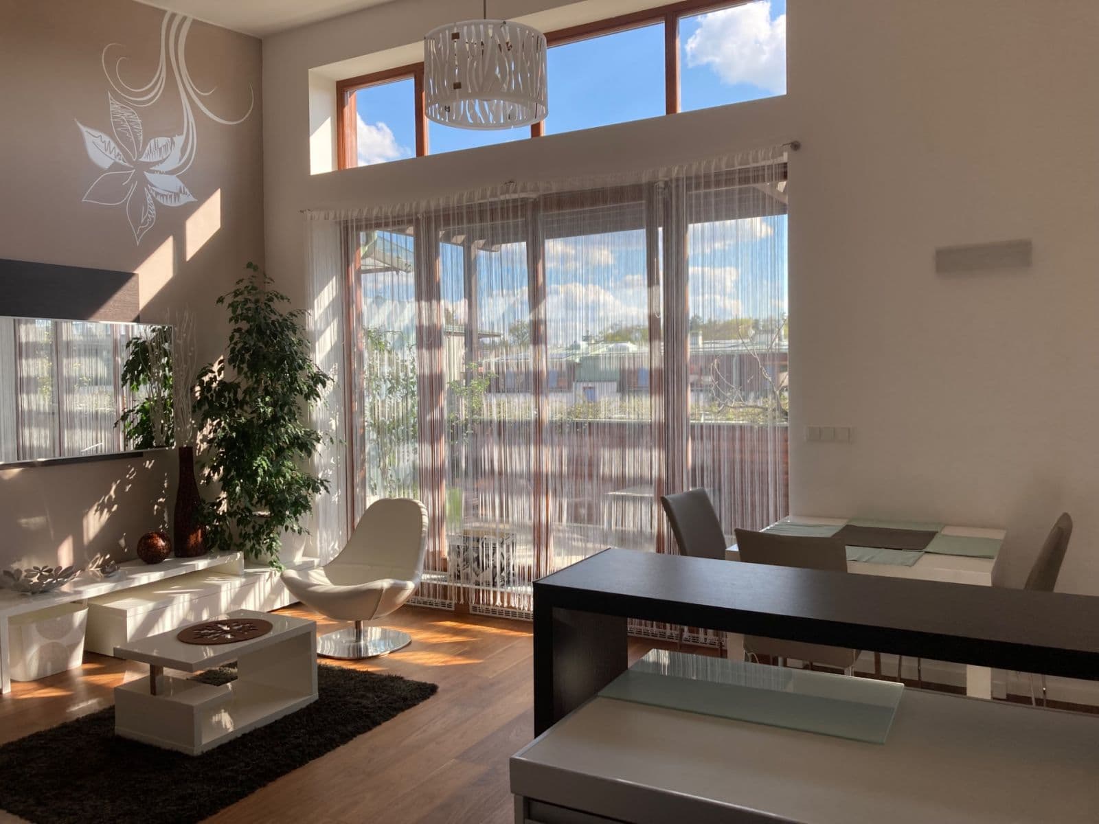 Pronájem bytu 2+kk 56 m², U Náměstí, Dolní Břežany, Středočeský kraj Pronájem bytu 2+kk 56 m², U Náměstí, Dolní Břežany, Středočeský kraj