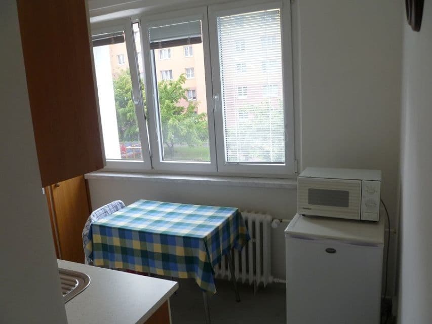 Pronájem bytu 2+1 52 m², Kapraďová, Praha, Praha Pronájem bytu 2+1 52 m², Kapraďová, Praha, Praha