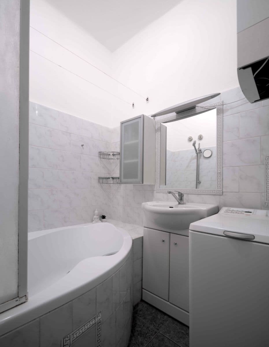 Prodej bytu 2+1 72 m², Rumunská, Praha, Praha Prodej bytu 2+1 72 m², Rumunská, Praha, Praha