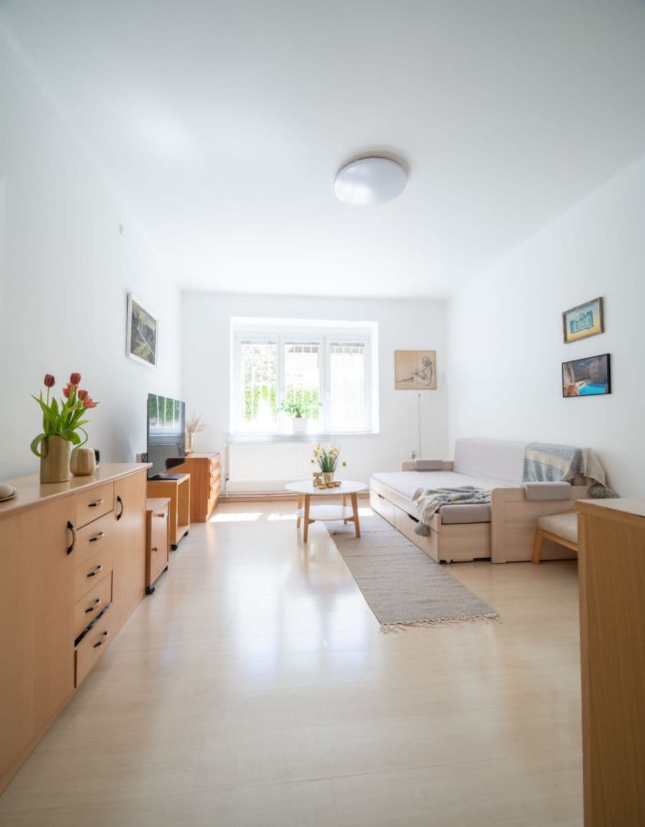 Prodej bytu 2+1 72 m², Rumunská, Praha, Praha Prodej bytu 2+1 72 m², Rumunská, Praha, Praha