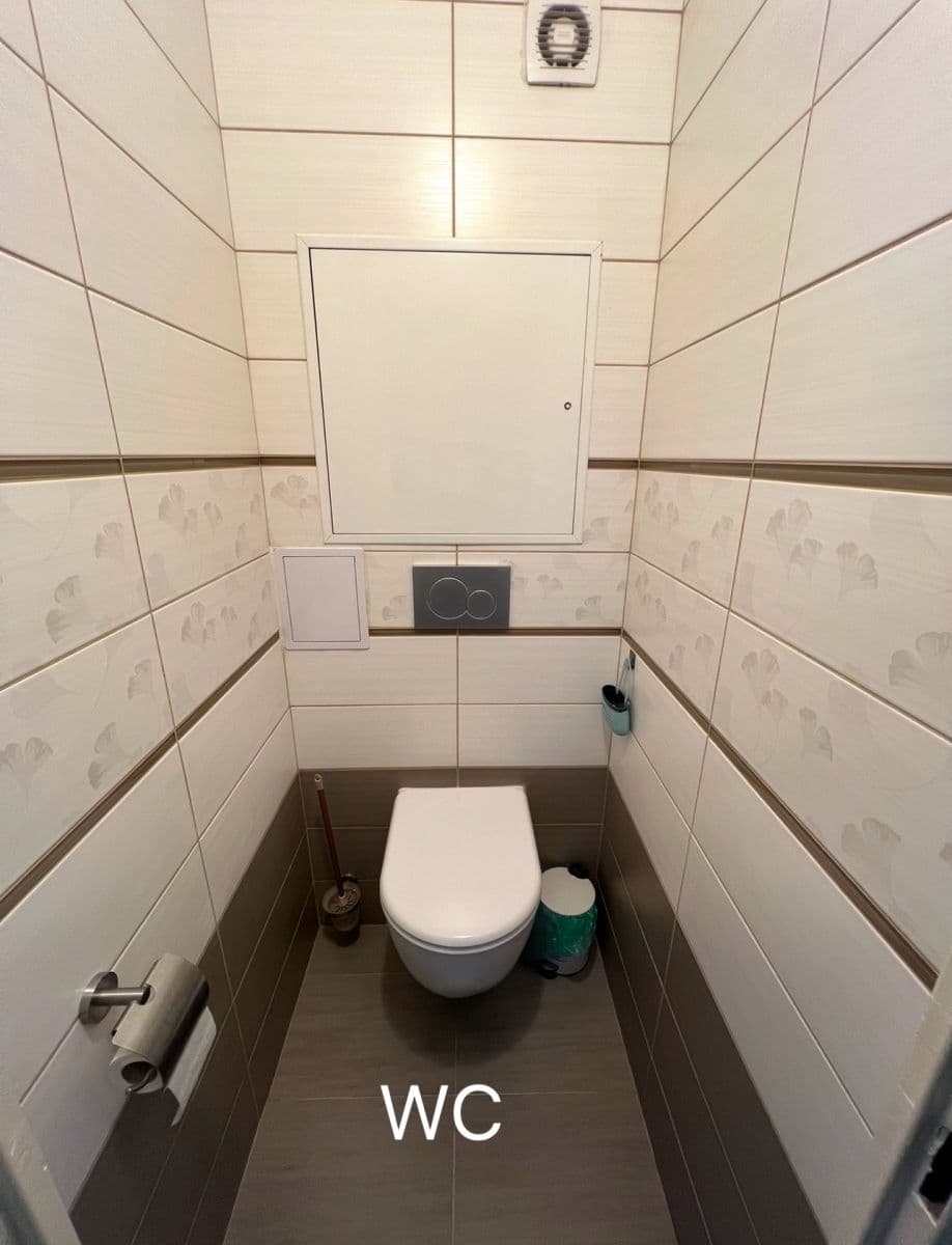 Pronájem bytu 4+kk 13 m², Mezi Školami, Praha, Praha Pronájem bytu 4+kk 13 m², Mezi Školami, Praha, Praha