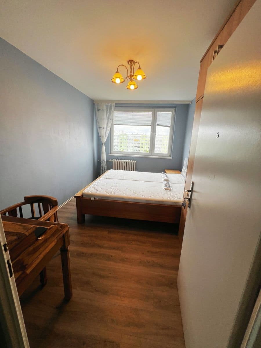 Pronájem bytu 4+kk 13 m², Mezi Školami, Praha, Praha Pronájem bytu 4+kk 13 m², Mezi Školami, Praha, Praha