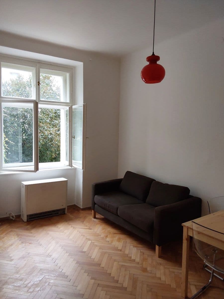 Pronájem bytu 2+kk 42 m², Madridská, Praha, Praha Pronájem bytu 2+kk 42 m², Madridská, Praha, Praha