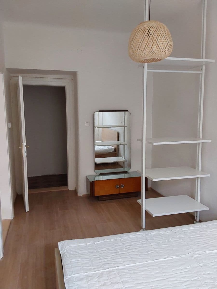 Pronájem bytu 2+kk 42 m², Madridská, Praha, Praha Pronájem bytu 2+kk 42 m², Madridská, Praha, Praha