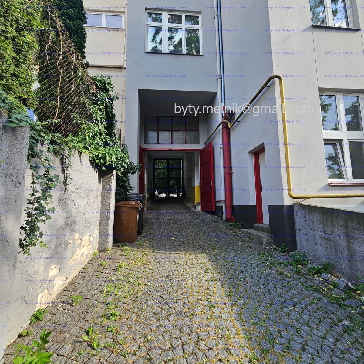 Pronájem garáže 14 m², Parléřova, Praha, Praha Pronájem garáže 14 m², Parléřova, Praha, Praha