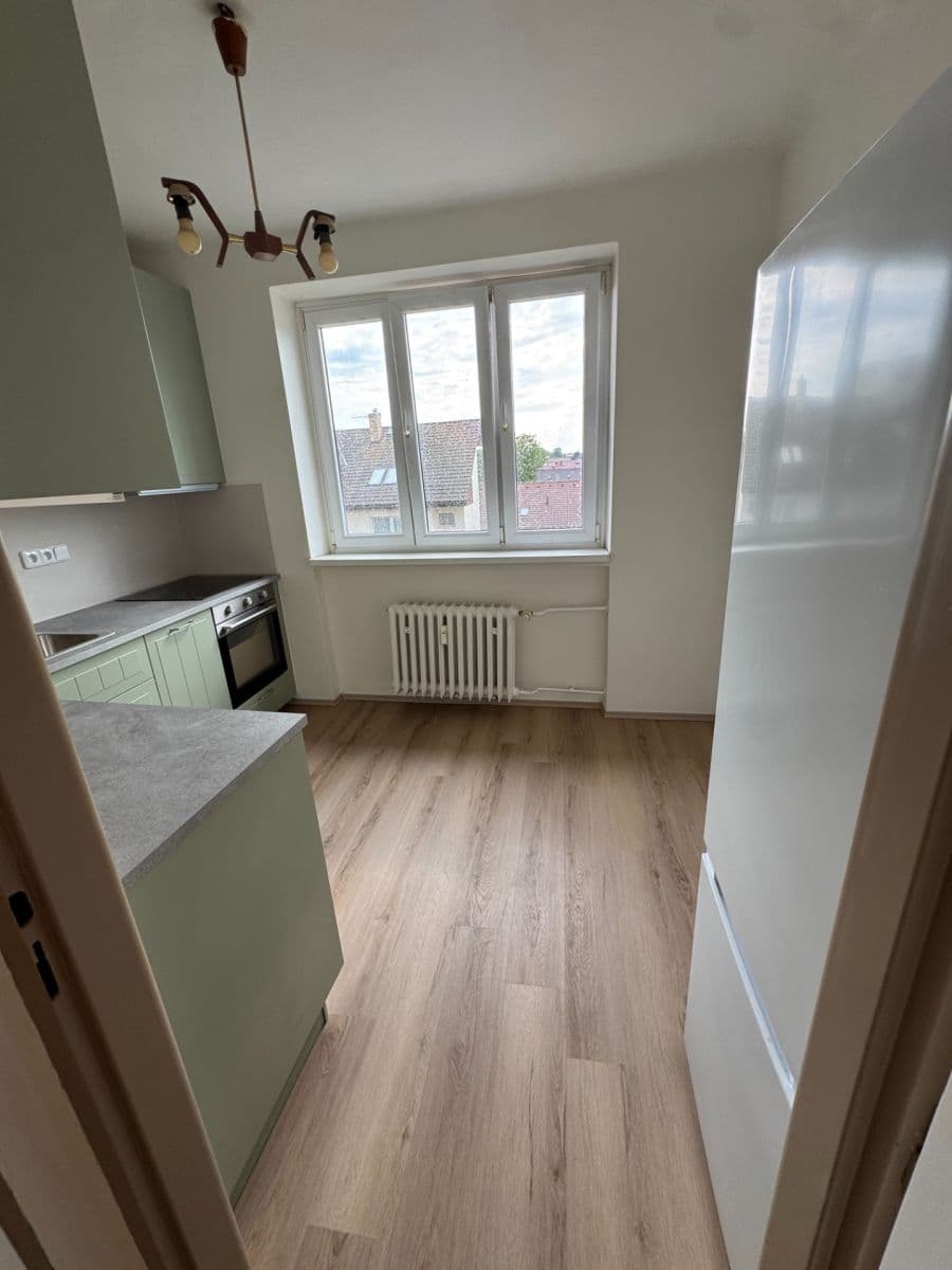 Pronájem bytu 1+1 35 m², Pakoměřická, Praha, Praha Pronájem bytu 1+1 35 m², Pakoměřická, Praha, Praha