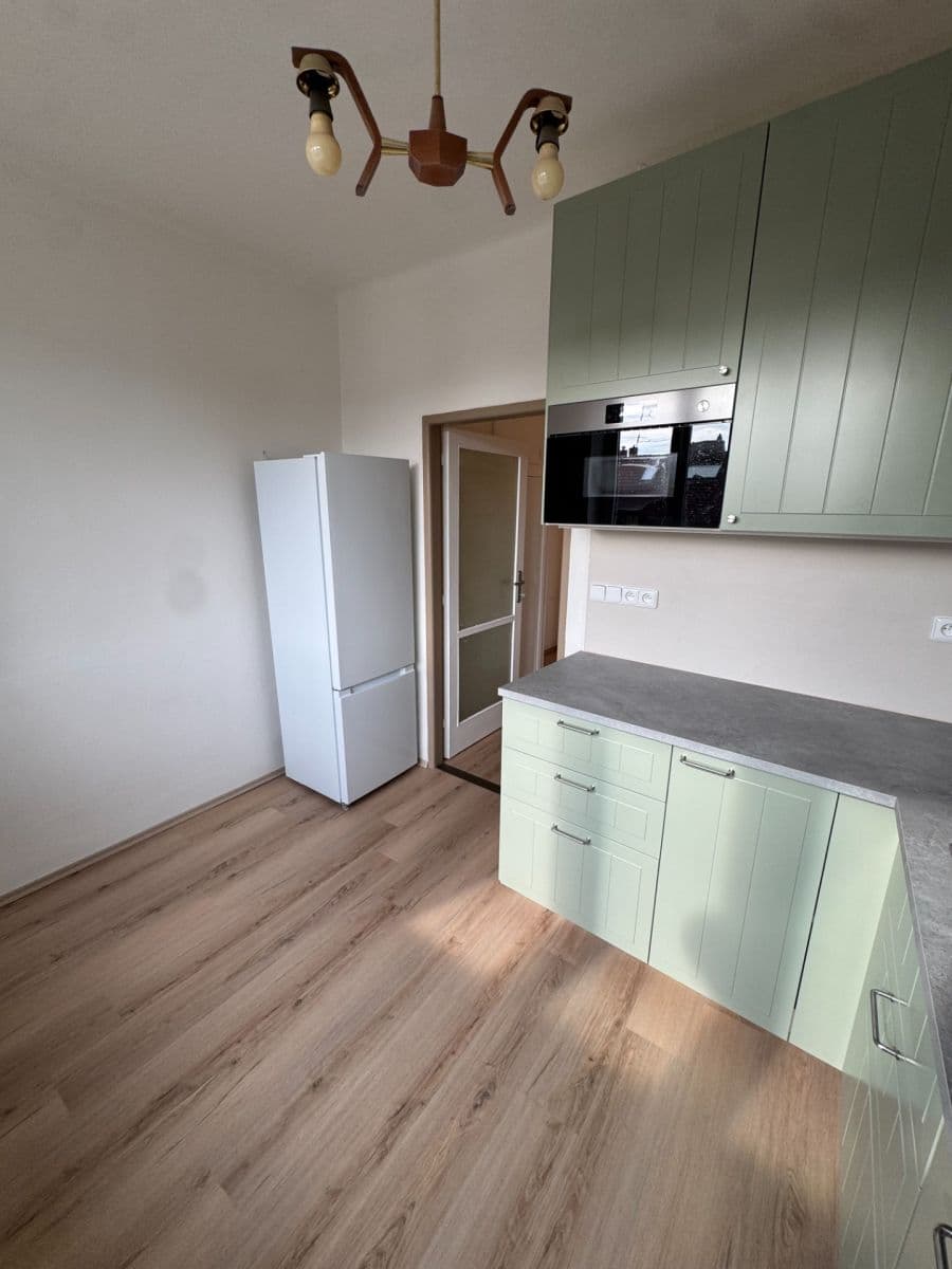 Pronájem bytu 1+1 35 m², Pakoměřická, Praha, Praha Pronájem bytu 1+1 35 m², Pakoměřická, Praha, Praha