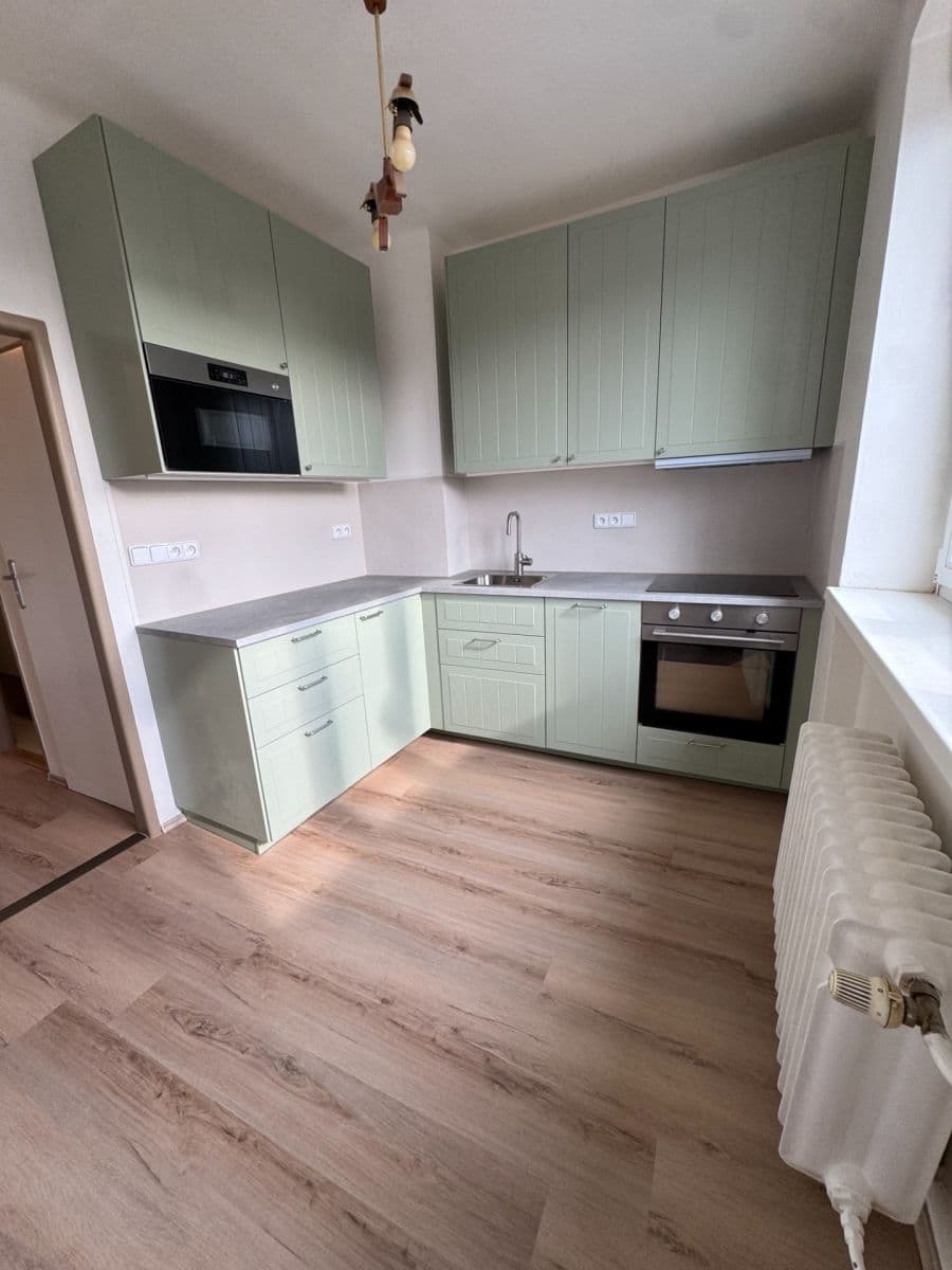 Pronájem bytu 1+1 35 m², Pakoměřická, Praha, Praha Pronájem bytu 1+1 35 m², Pakoměřická, Praha, Praha