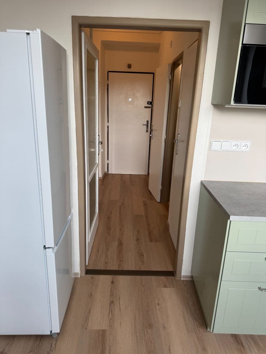 Pronájem bytu 1+1 35 m², Pakoměřická, Praha, Praha Pronájem bytu 1+1 35 m², Pakoměřická, Praha, Praha