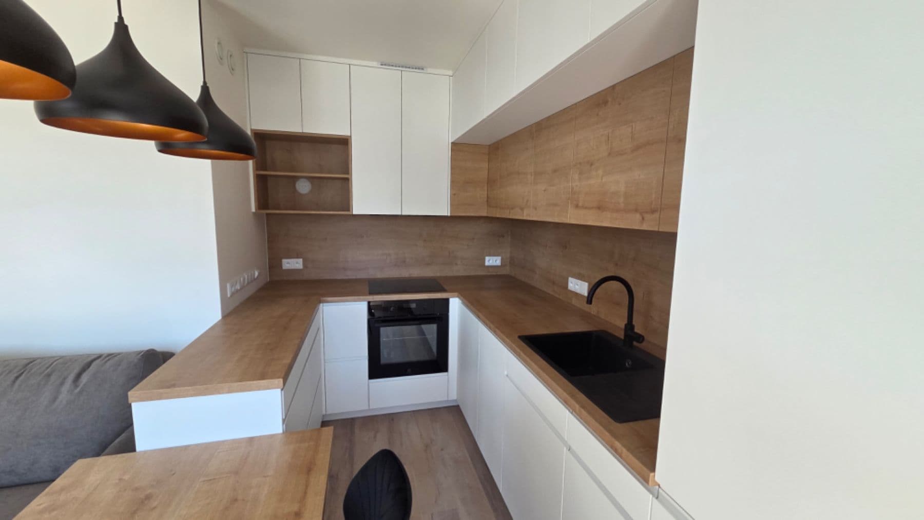 Pronájem bytu 1+kk 39 m², Kolmanova, Praha, Praha Pronájem bytu 1+kk 39 m², Kolmanova, Praha, Praha