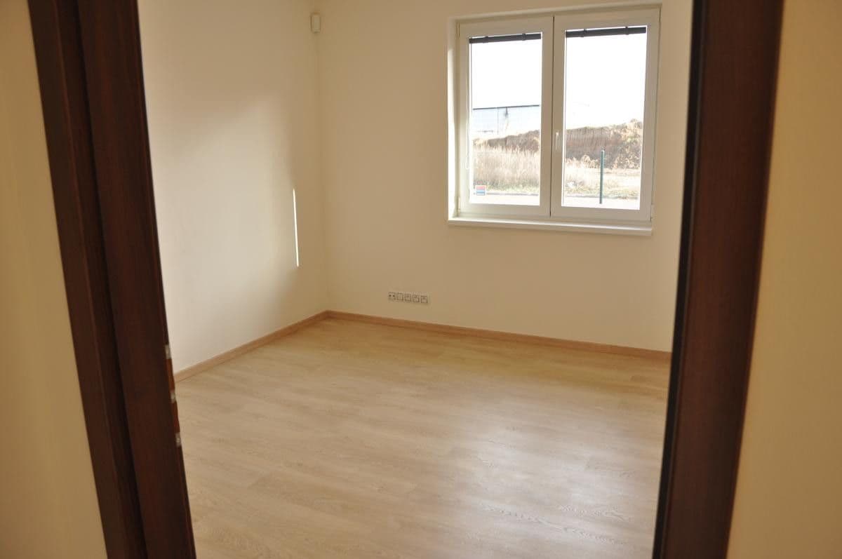 Pronájem domu 190 m², pozemek 680 m², U Váhy, Šestajovice, Středočeský kraj Pronájem domu 190 m², pozemek 680 m², U Váhy, Šestajovice, Středočeský kraj