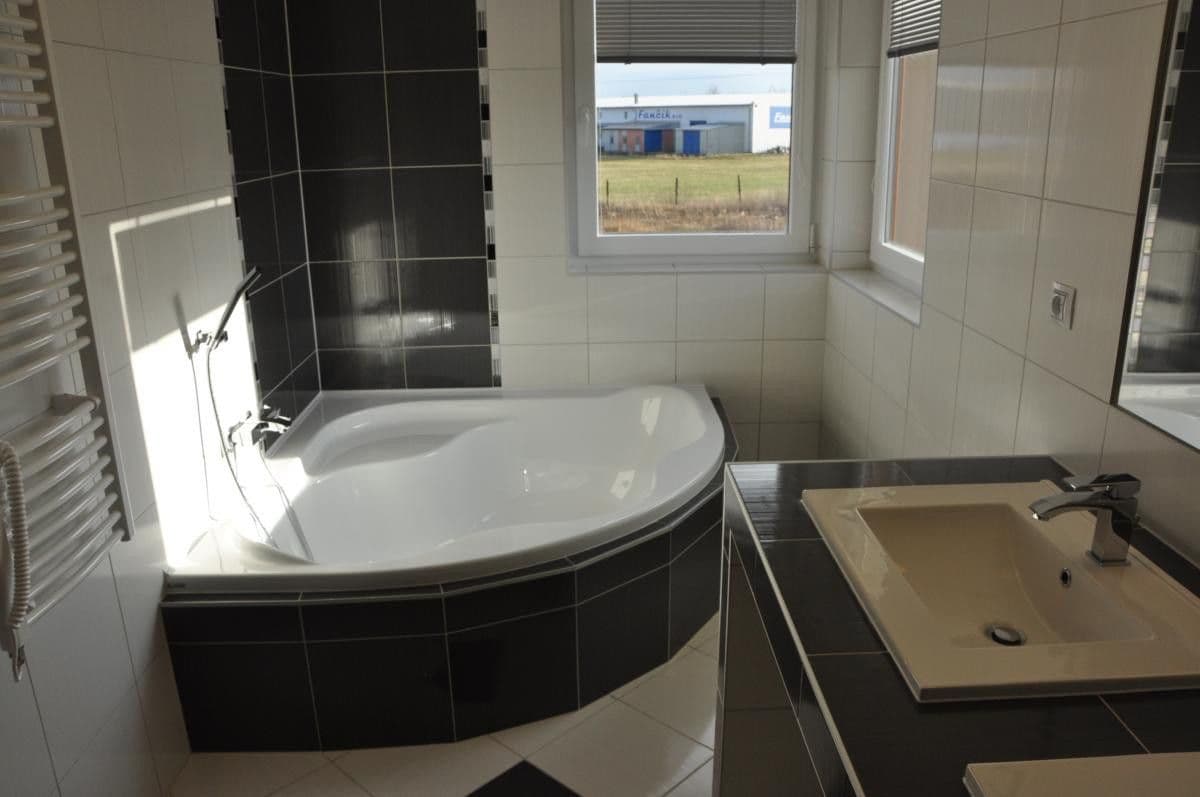 Pronájem domu 190 m², pozemek 680 m², U Váhy, Šestajovice, Středočeský kraj Pronájem domu 190 m², pozemek 680 m², U Váhy, Šestajovice, Středočeský kraj