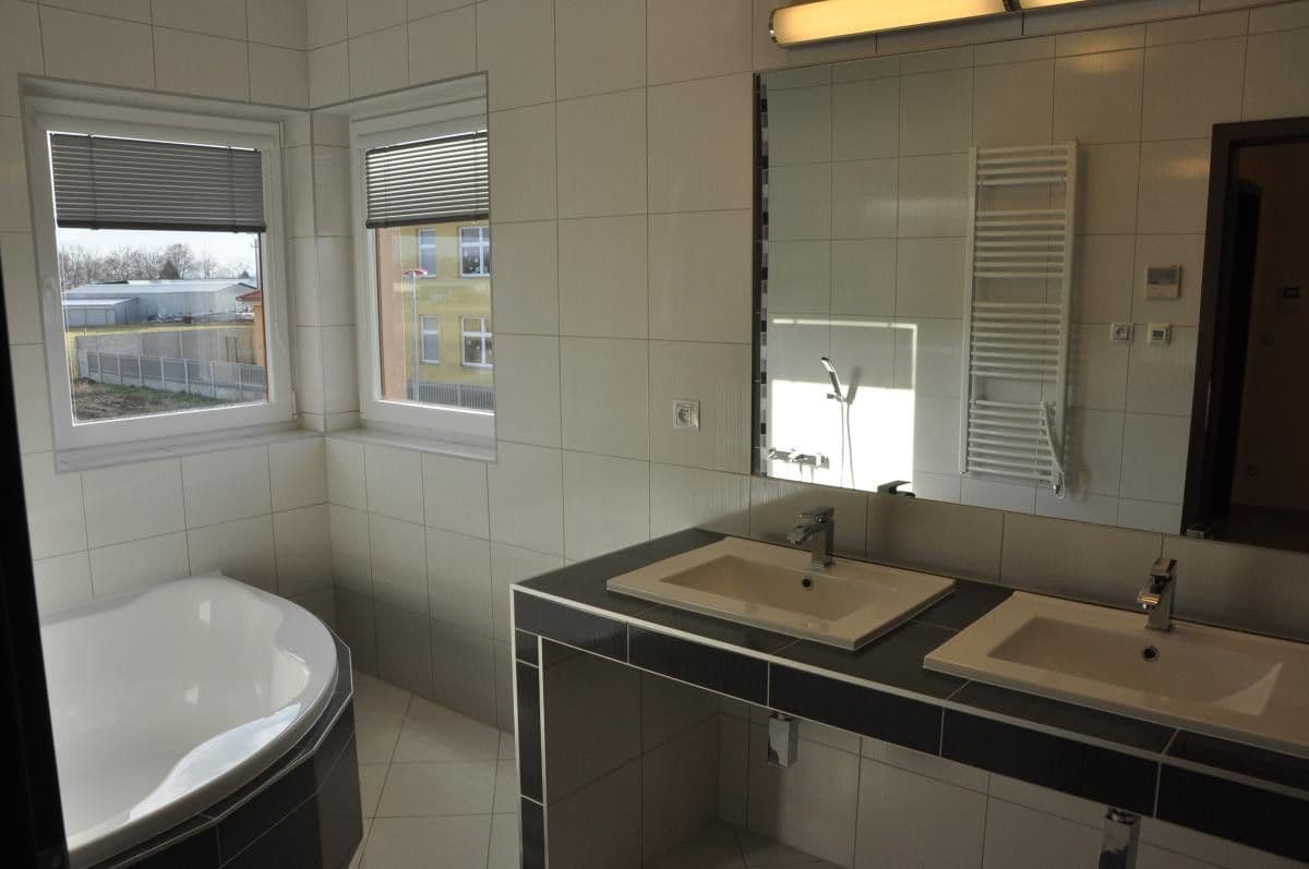 Pronájem domu 190 m², pozemek 680 m², U Váhy, Šestajovice, Středočeský kraj Pronájem domu 190 m², pozemek 680 m², U Váhy, Šestajovice, Středočeský kraj