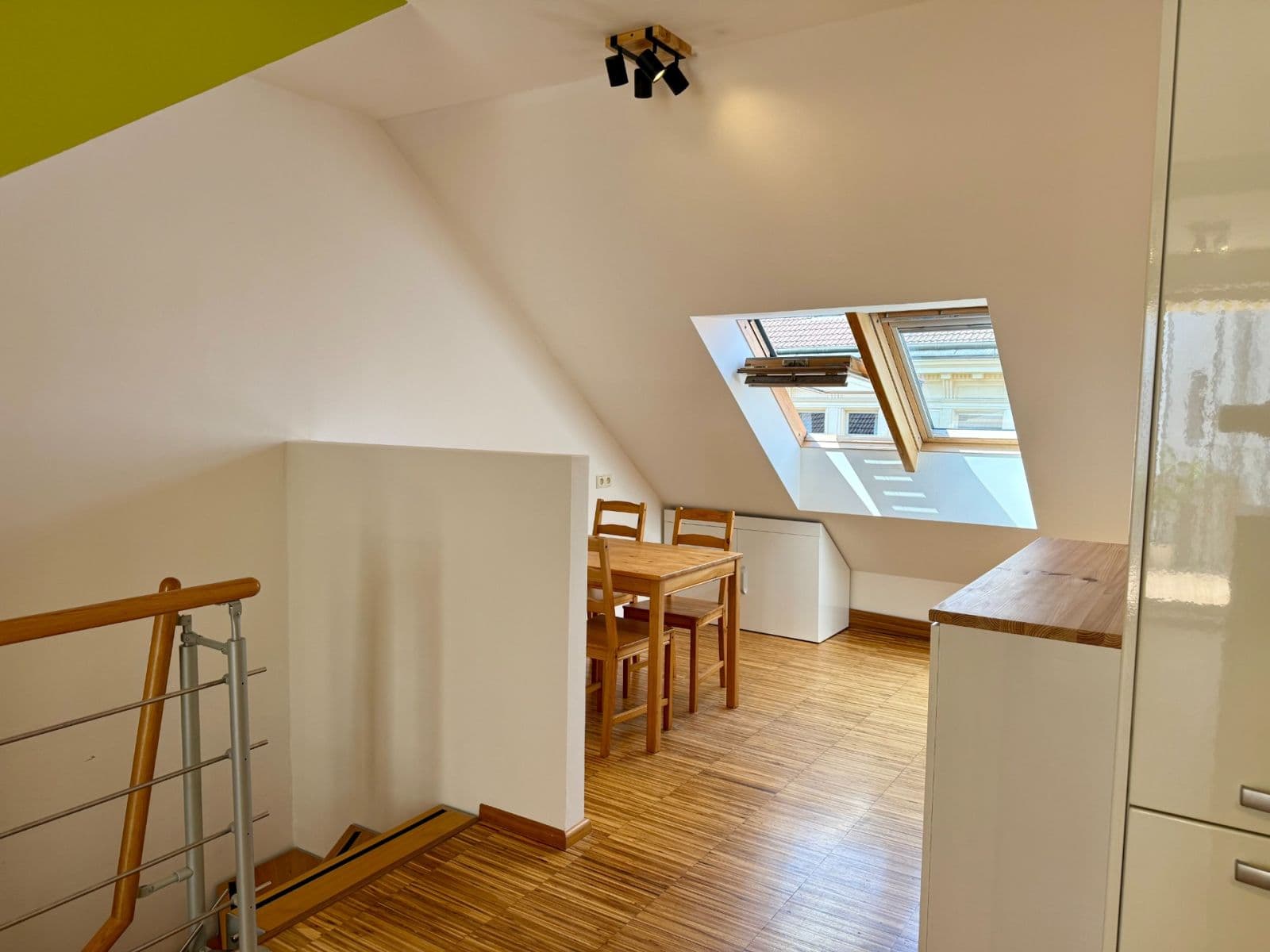 Pronájem bytu 2+kk 62 m², Bořivojova, Praha, Praha Pronájem bytu 2+kk 62 m², Bořivojova, Praha, Praha