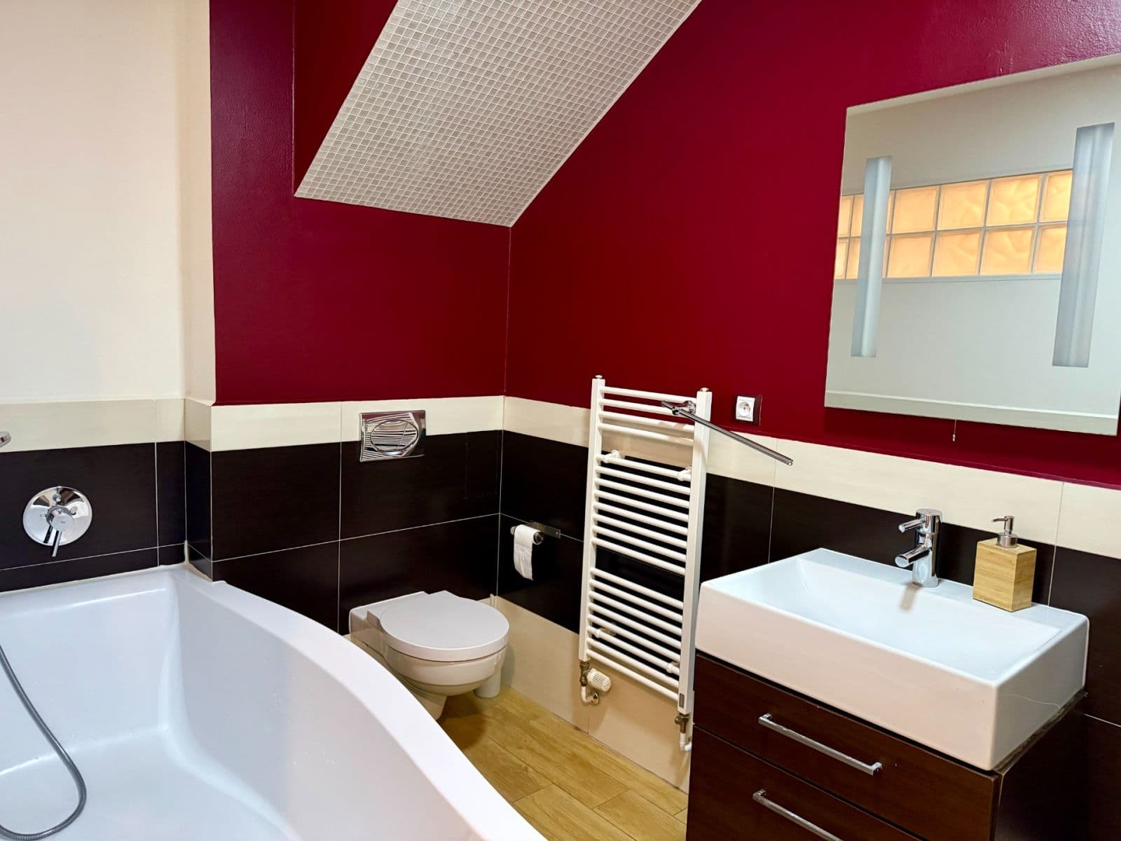 Pronájem bytu 2+kk 62 m², Bořivojova, Praha, Praha Pronájem bytu 2+kk 62 m², Bořivojova, Praha, Praha