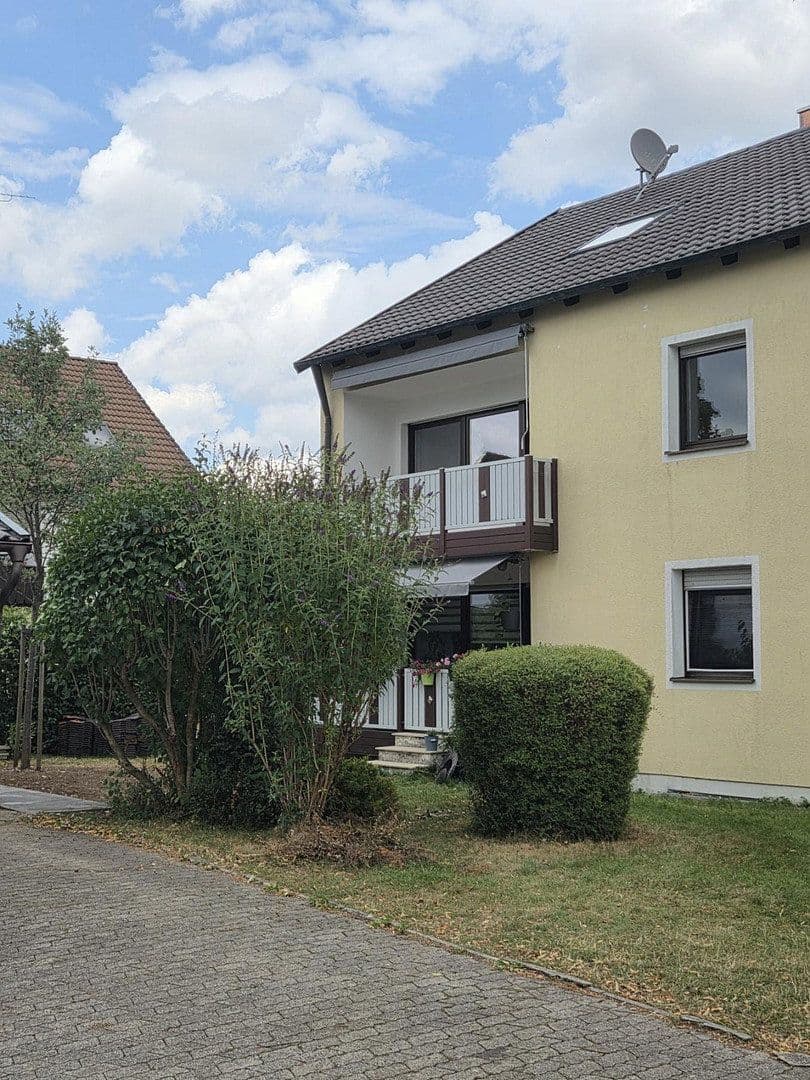 Pronájem bytu 3+1 75 m², Friedenstraße 27, Vaterstetten, Bavorsko Pronájem bytu 3+1 75 m², Friedenstraße 27, Vaterstetten, Bavorsko