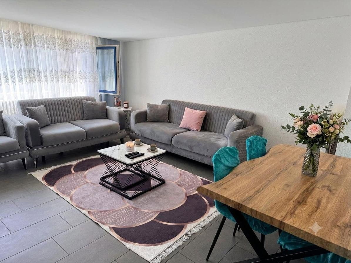 Pronájem bytu 2+1 56 m², Blumenheckstraße 22, Pforzheim, Bádensko-Württembersko Pronájem bytu 2+1 56 m², Blumenheckstraße 22, Pforzheim, Bádensko-Württembersko