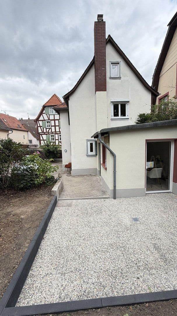 Prodej domu 115 m², pozemek 357 m², Frankfurt, Hessen Prodej domu 115 m², pozemek 357 m², Frankfurt, Hessen