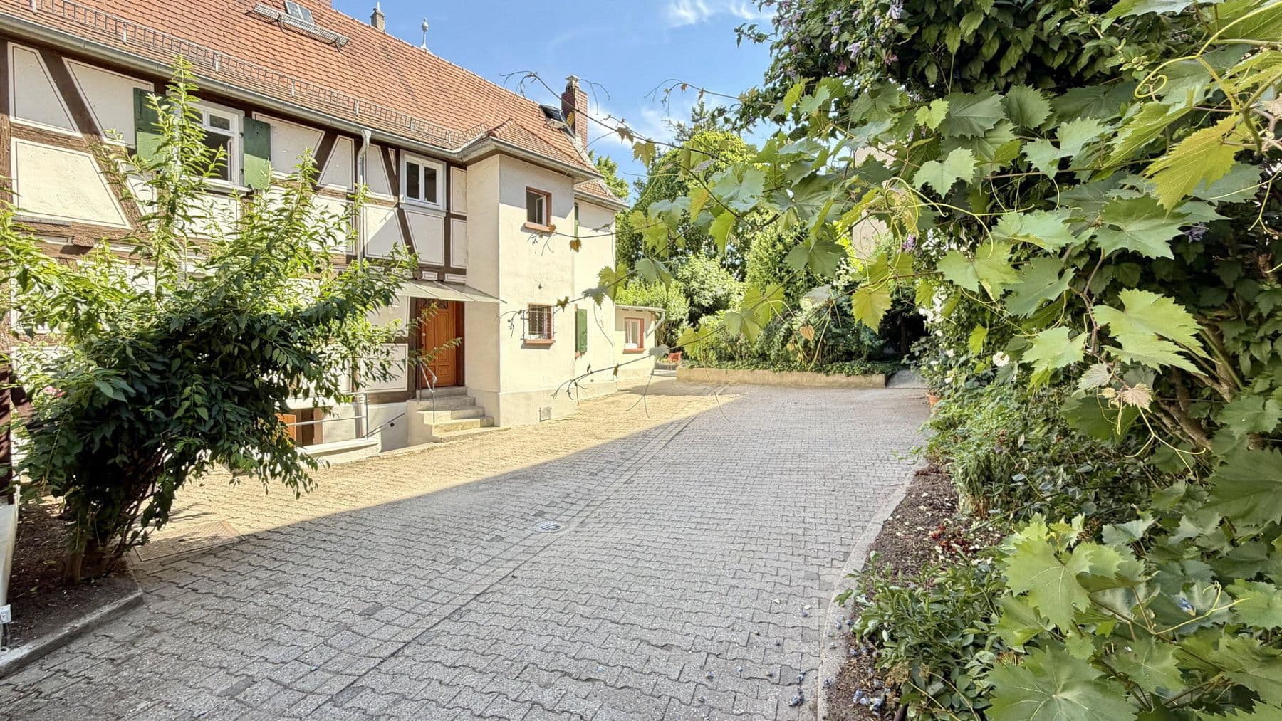 Prodej domu 115 m², pozemek 357 m², Frankfurt, Hessen Prodej domu 115 m², pozemek 357 m², Frankfurt, Hessen