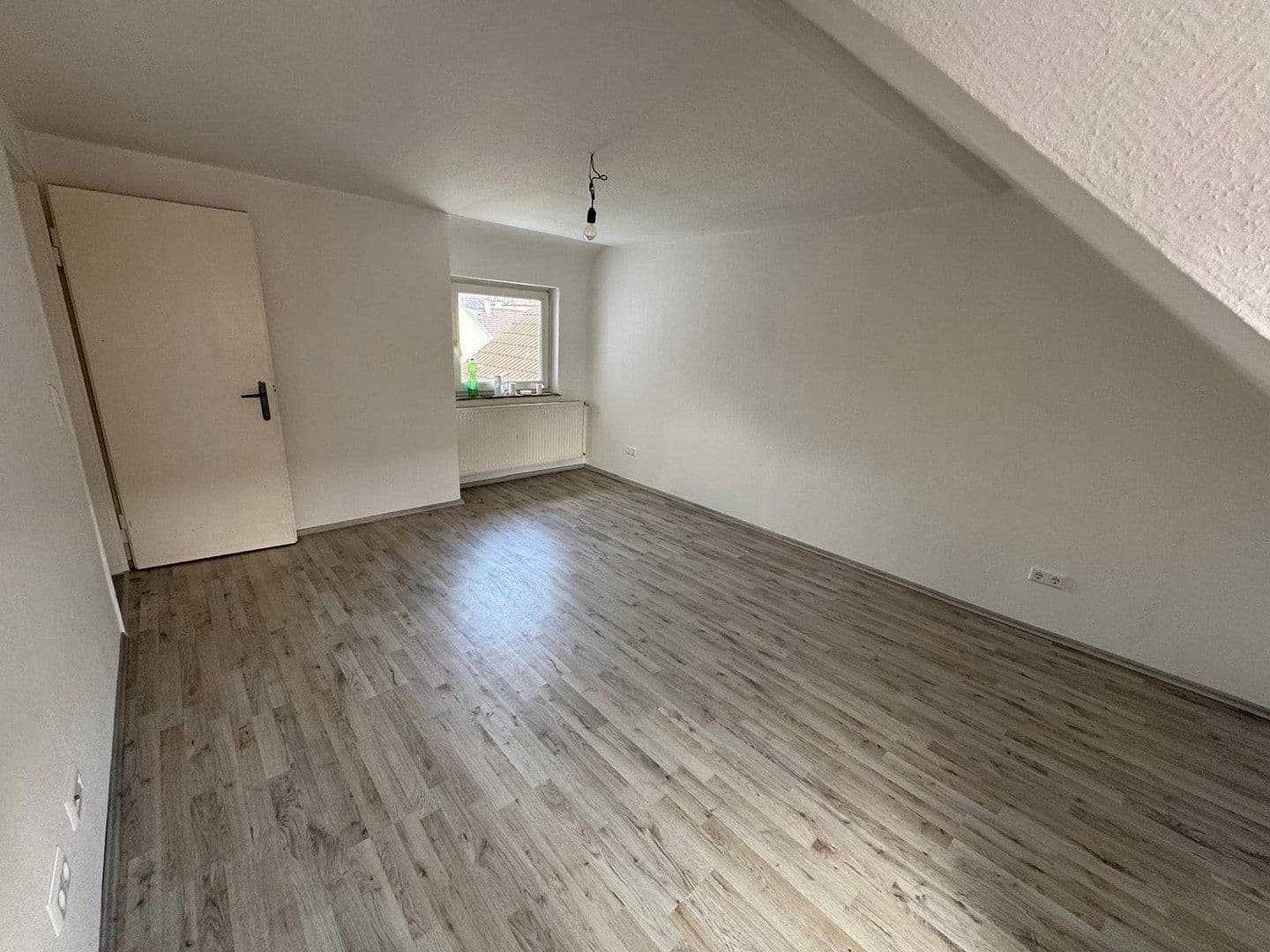 Pronájem bytu 2+1 50 m², Elsässer Str. 16, Stuttgart Zuffenhausen, Bádensko-Württembersko Pronájem bytu 2+1 50 m², Elsässer Str. 16, Stuttgart Zuffenhausen, Bádensko-Württembersko