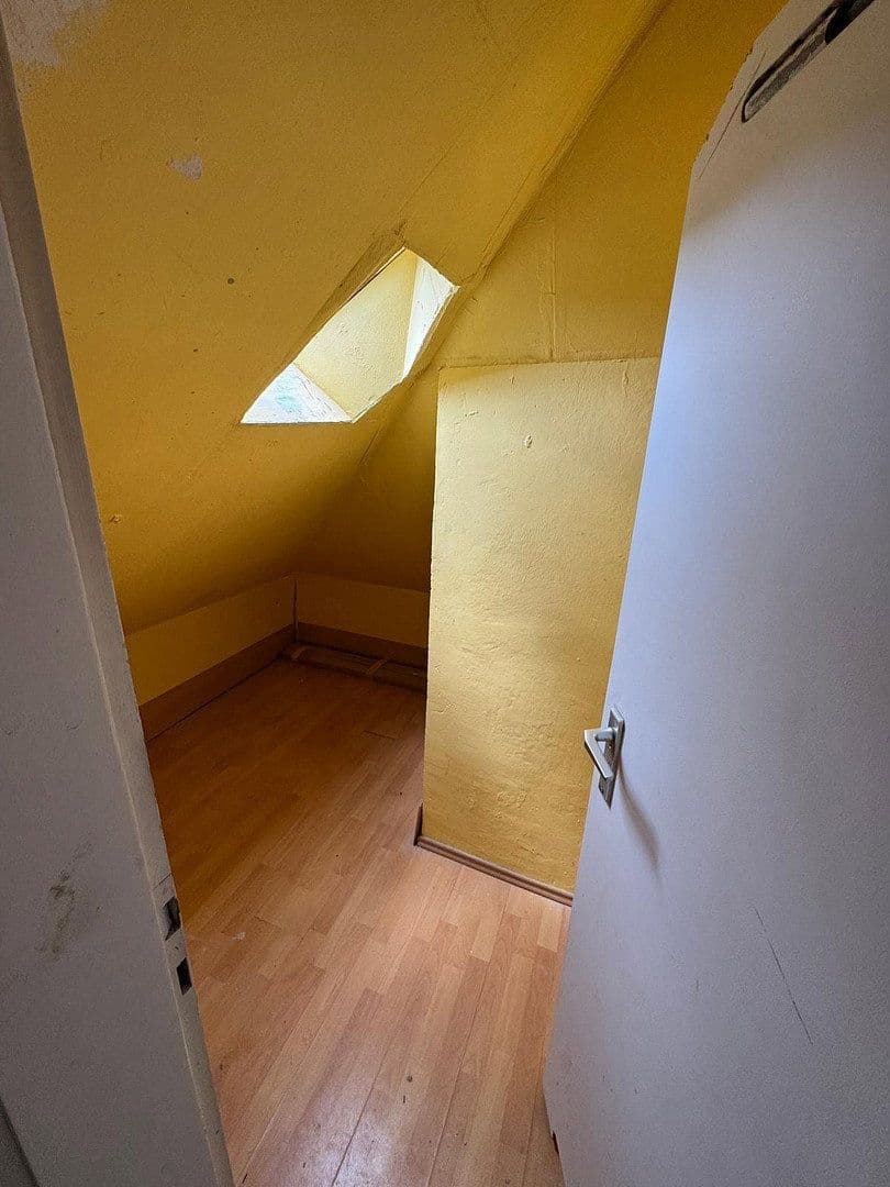Pronájem bytu 2+1 50 m², Elsässer Str. 16, Stuttgart Zuffenhausen, Bádensko-Württembersko Pronájem bytu 2+1 50 m², Elsässer Str. 16, Stuttgart Zuffenhausen, Bádensko-Württembersko