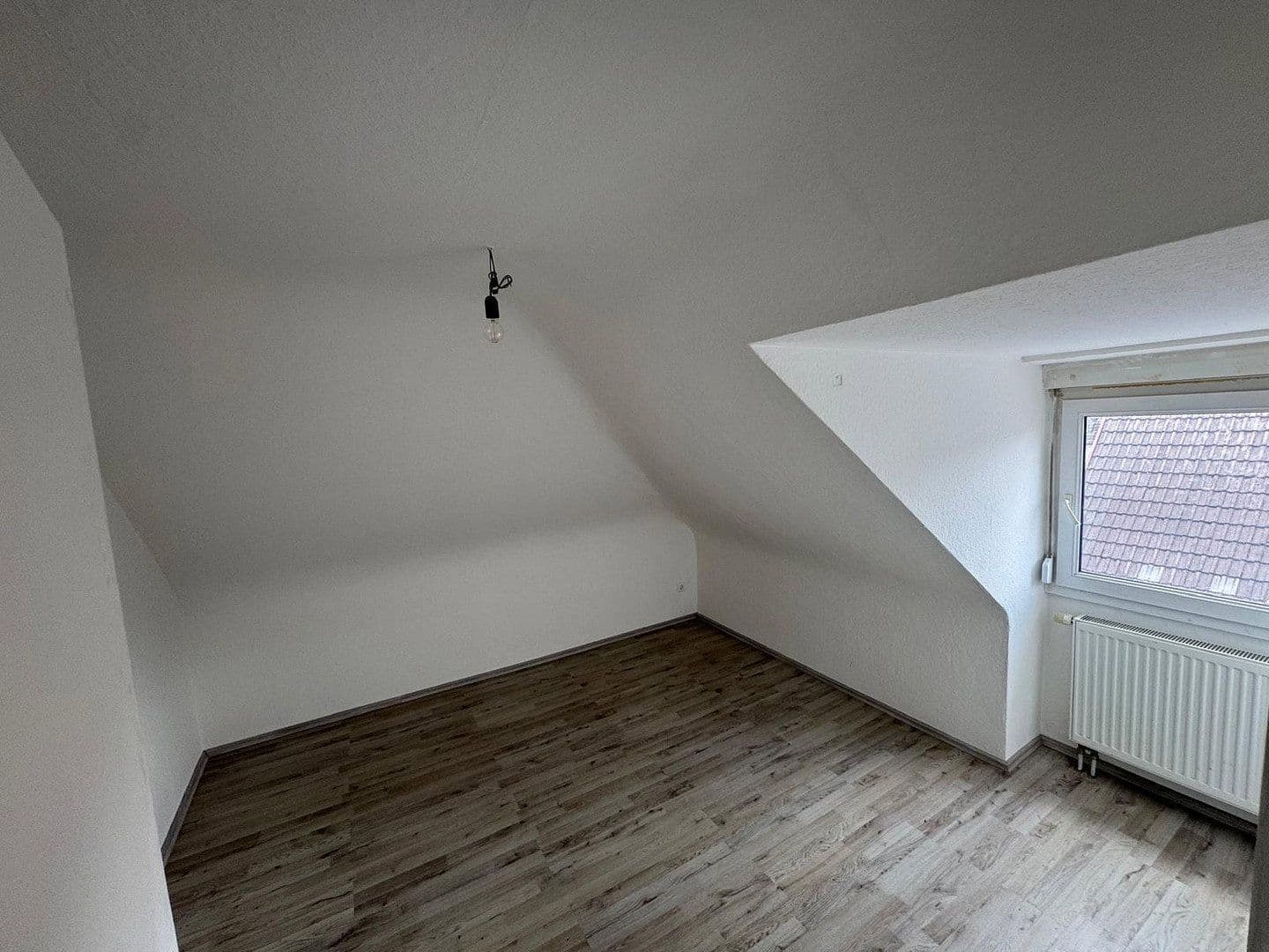 Pronájem bytu 2+1 50 m², Elsässer Str. 16, Stuttgart Zuffenhausen, Bádensko-Württembersko Pronájem bytu 2+1 50 m², Elsässer Str. 16, Stuttgart Zuffenhausen, Bádensko-Württembersko