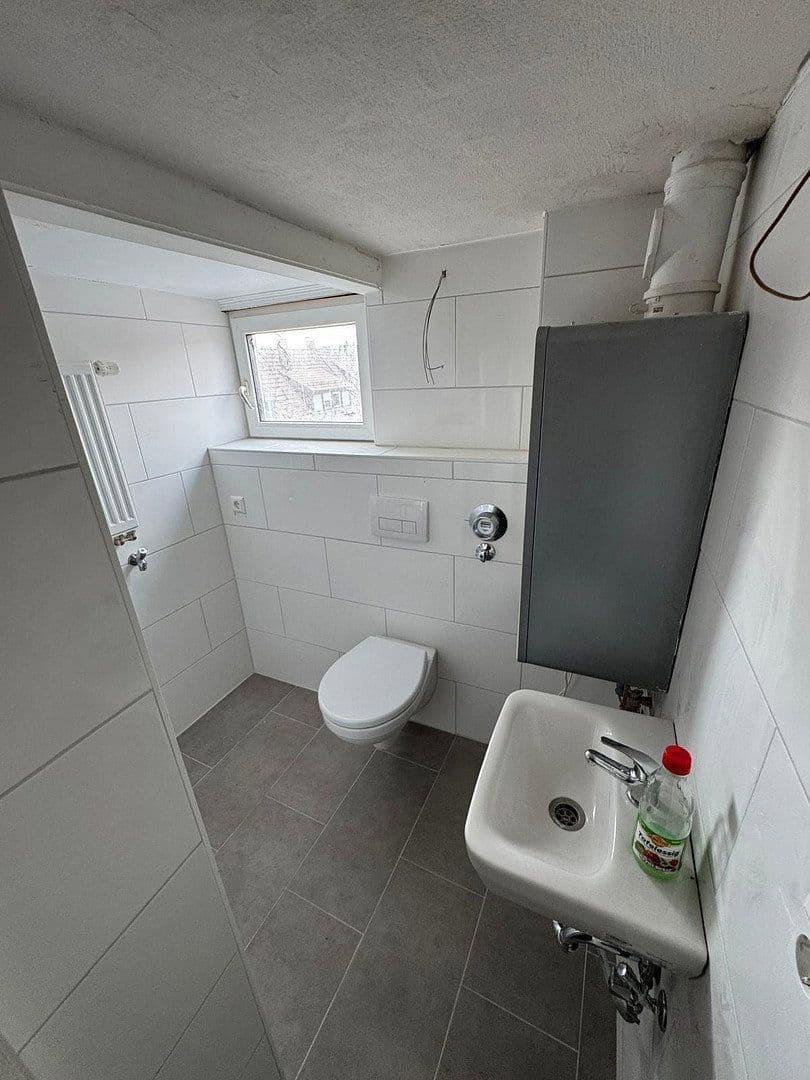 Pronájem bytu 2+1 50 m², Elsässer Str. 16, Stuttgart Zuffenhausen, Bádensko-Württembersko Pronájem bytu 2+1 50 m², Elsässer Str. 16, Stuttgart Zuffenhausen, Bádensko-Württembersko