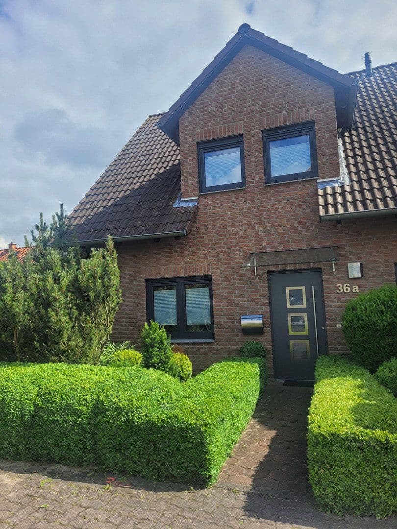 Prodej domu 94 m², pozemek 316 m², Holle, Dolní Sasko Prodej domu 94 m², pozemek 316 m², Holle, Dolní Sasko