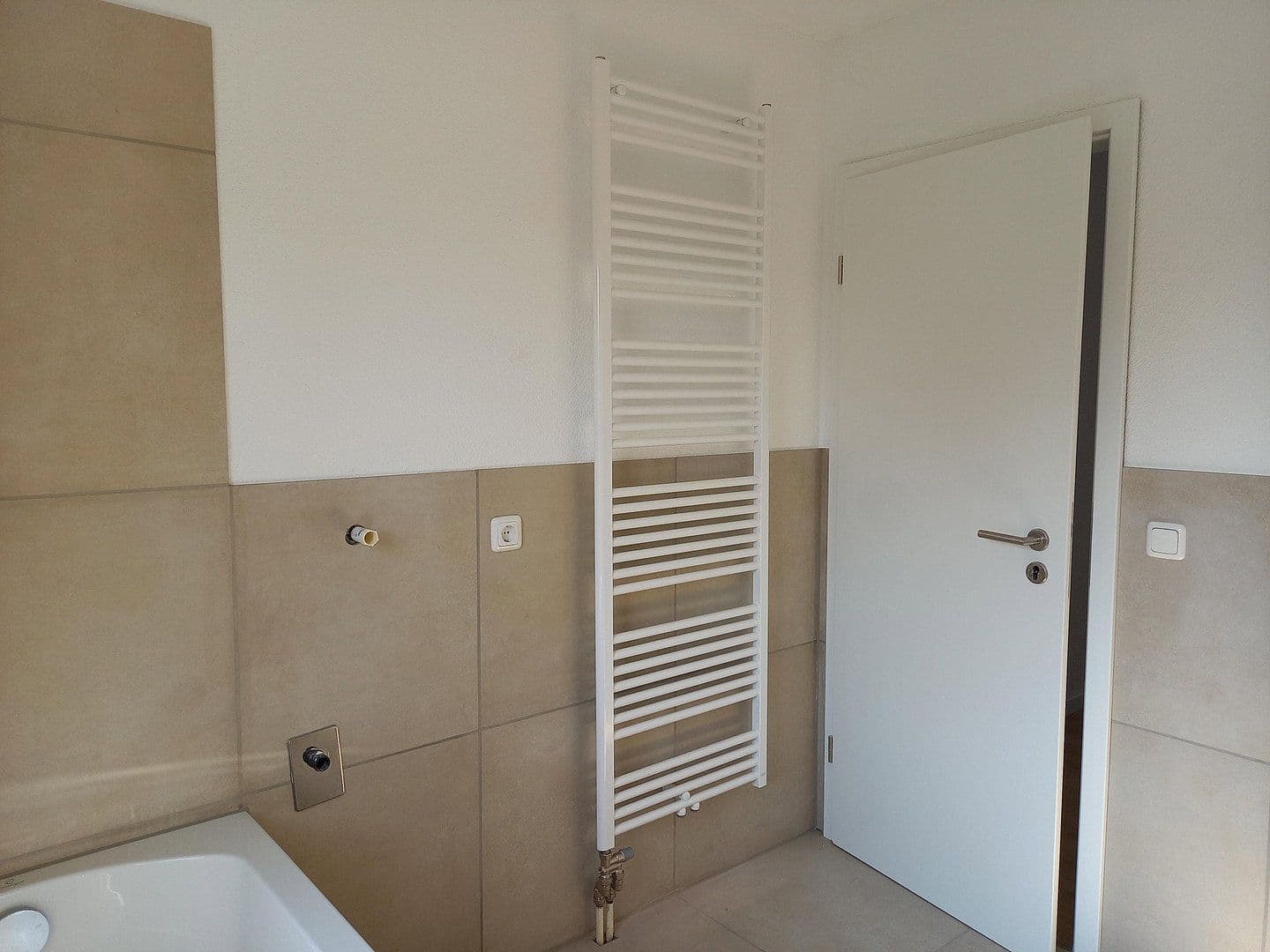 Prodej bytu 2+1 70 m², Freiburg Tiengen, Bádensko-Württembersko Prodej bytu 2+1 70 m², Freiburg Tiengen, Bádensko-Württembersko