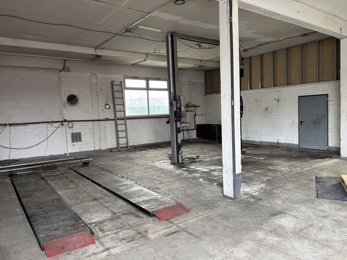 Pronájem nebytového prostoru 446 m², Meßkirch, Bádensko-Württembersko Pronájem nebytového prostoru 446 m², Meßkirch, Bádensko-Württembersko