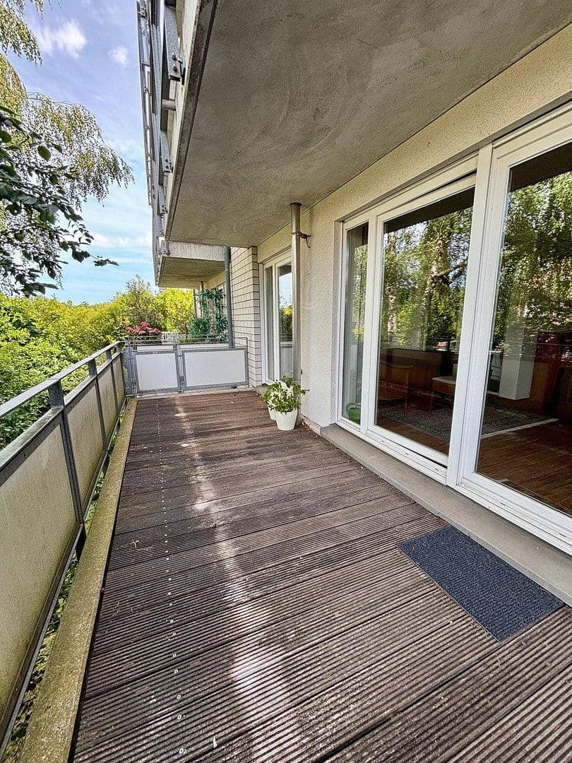 Prodej bytu 3+1 97 m², Arnheimer Str. 144a, Düsseldorf, Severní Porýní-Vestfálsko Prodej bytu 3+1 97 m², Arnheimer Str. 144a, Düsseldorf, Severní Porýní-Vestfálsko