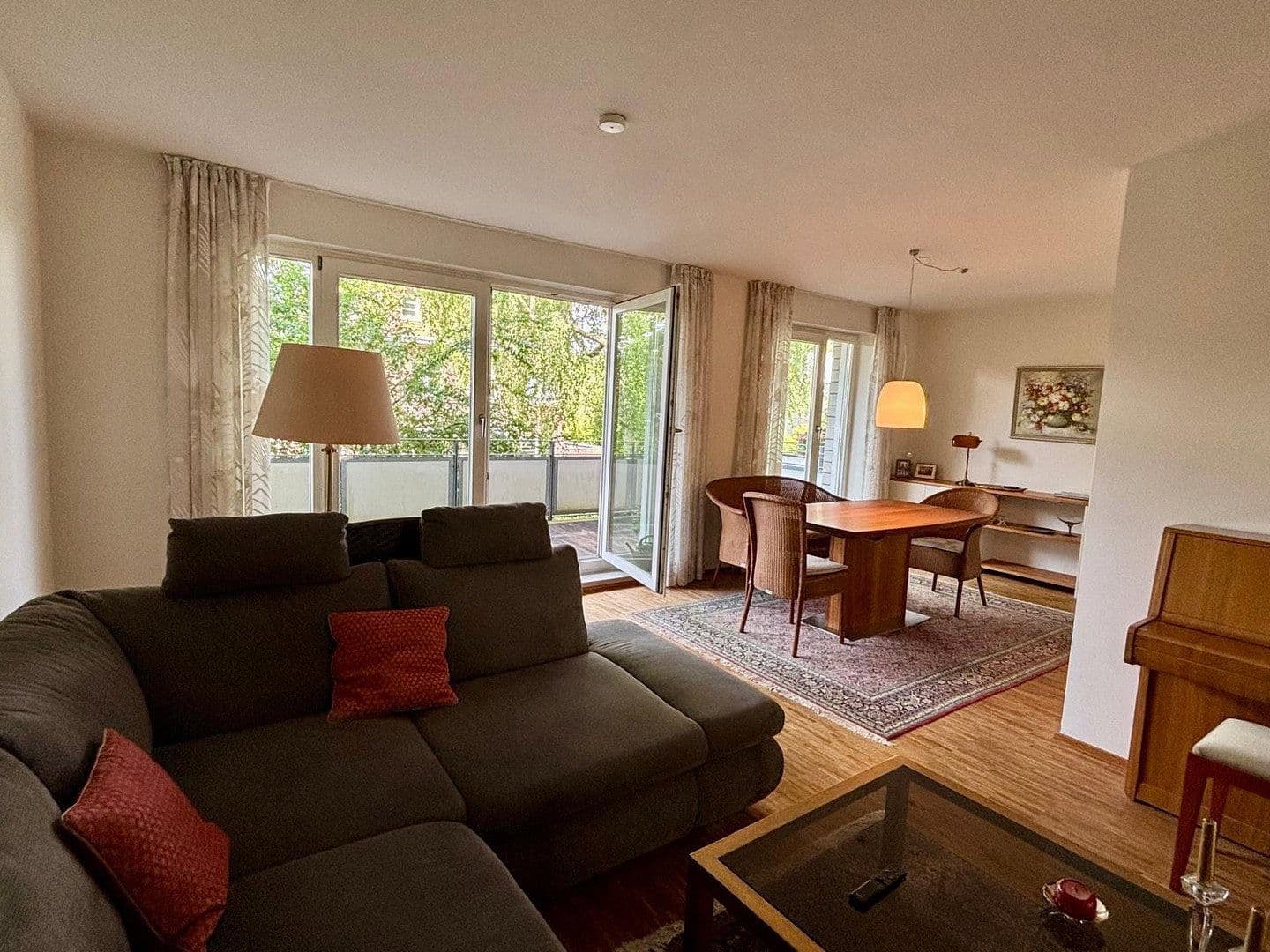 Prodej bytu 3+1 97 m², Arnheimer Str. 144a, Düsseldorf, Severní Porýní-Vestfálsko Prodej bytu 3+1 97 m², Arnheimer Str. 144a, Düsseldorf, Severní Porýní-Vestfálsko