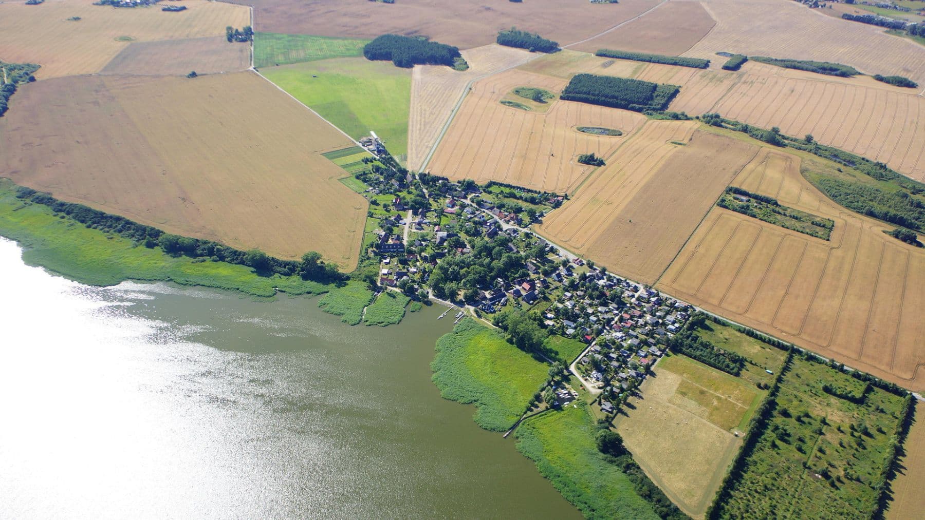 Prodej domu 51 m², pozemek 383 m², Bungalowsiedlung 202, Krummin, Mecklenburg-Vorpommern Prodej domu 51 m², pozemek 383 m², Bungalowsiedlung 202, Krummin, Mecklenburg-Vorpommern