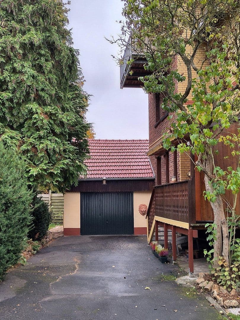Prodej domu 222 m², pozemek 639 m², Ahnatalstraße 58, Kassel, Hessen Prodej domu 222 m², pozemek 639 m², Ahnatalstraße 58, Kassel, Hessen