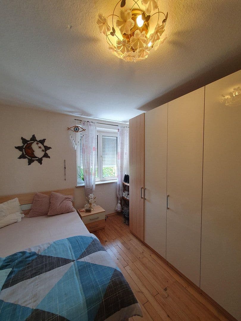 Pronájem bytu 2+1 49 m², Ulrichstr. 10, Vöhringen, Bavorsko Pronájem bytu 2+1 49 m², Ulrichstr. 10, Vöhringen, Bavorsko